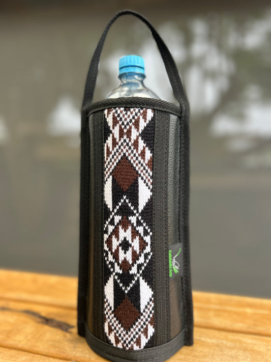 Tapestry Pātara Wai (Brown)